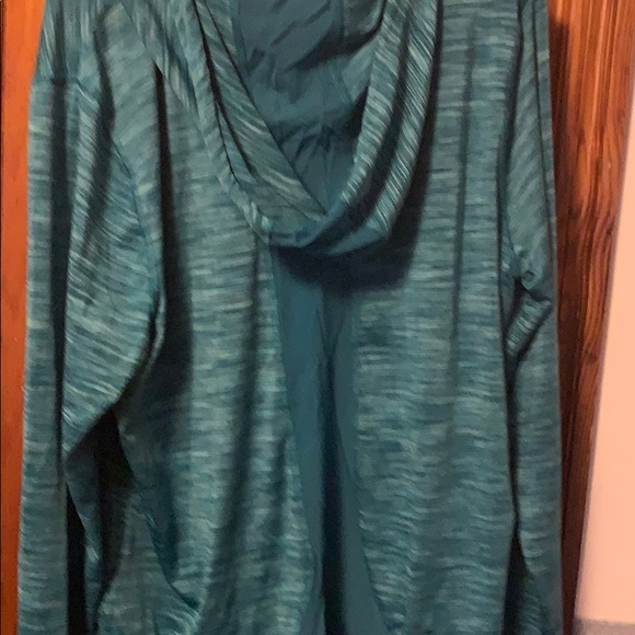 Hooded long sleeve shirt - Picture 3 of 3